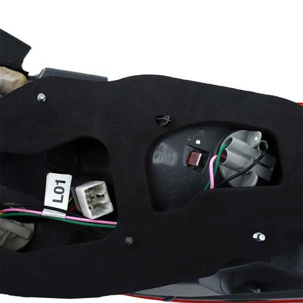 Stop Trasero Izquierdo para Hyundai I25 Sedan cables internos